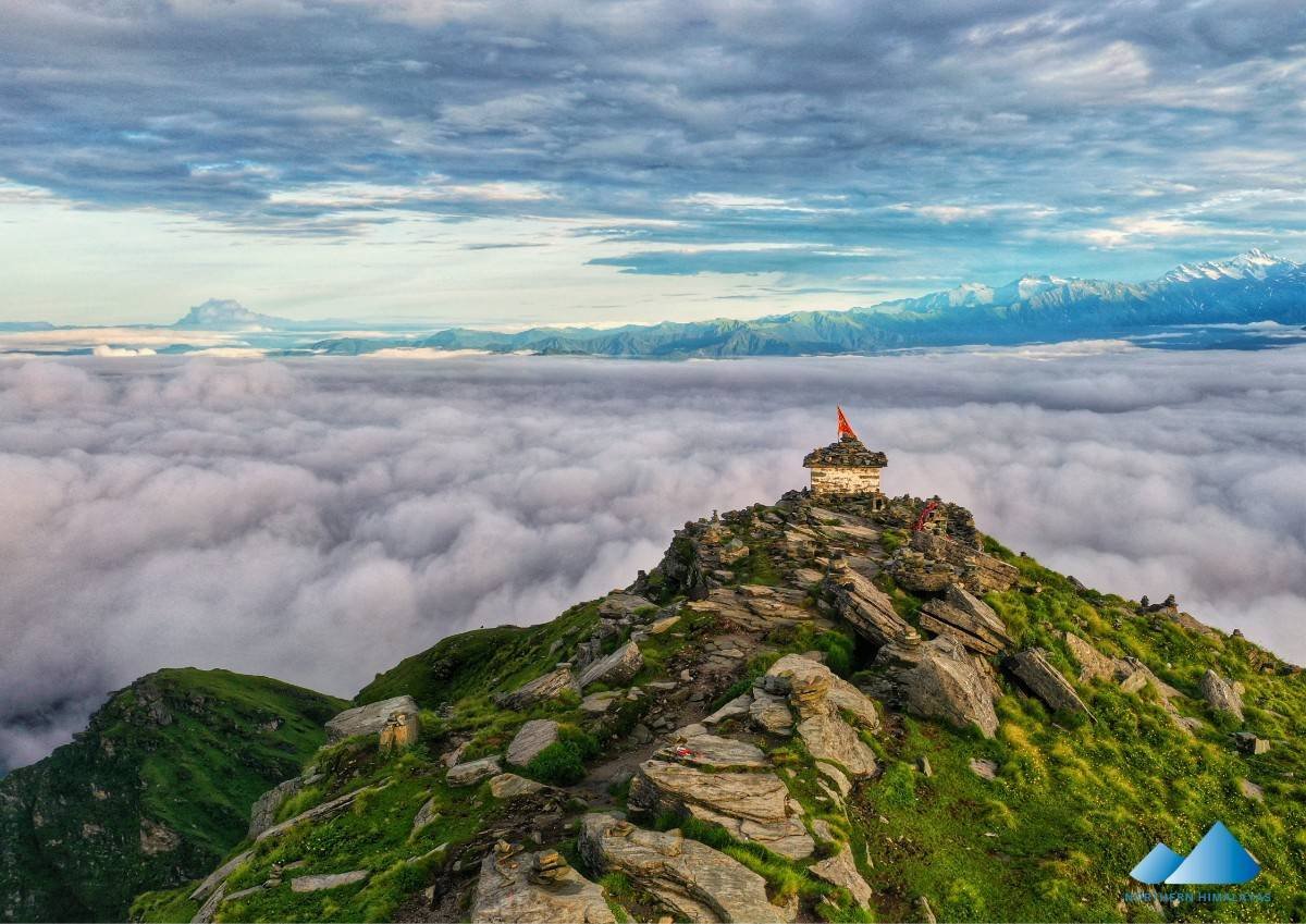 Chopta Tungnath trek Himalayan landscape